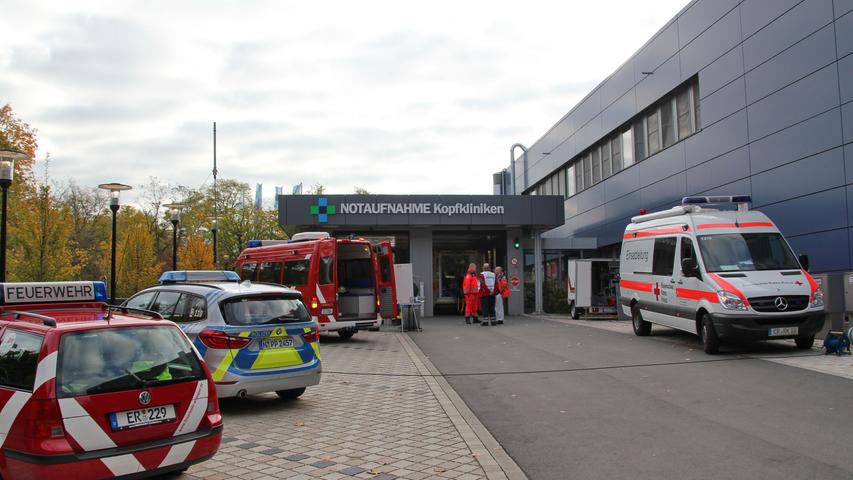 Kopfklinikum Erlangen: Dämpfe lösen Einsatz aus