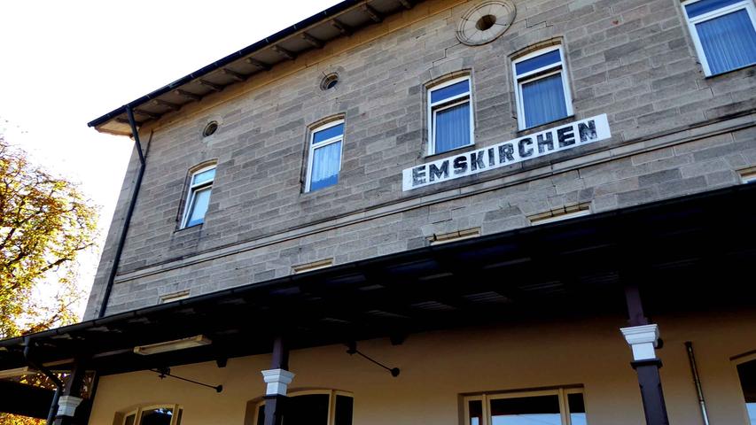 Alter Bahnhof neu genutzt: So feierte Emskirchen