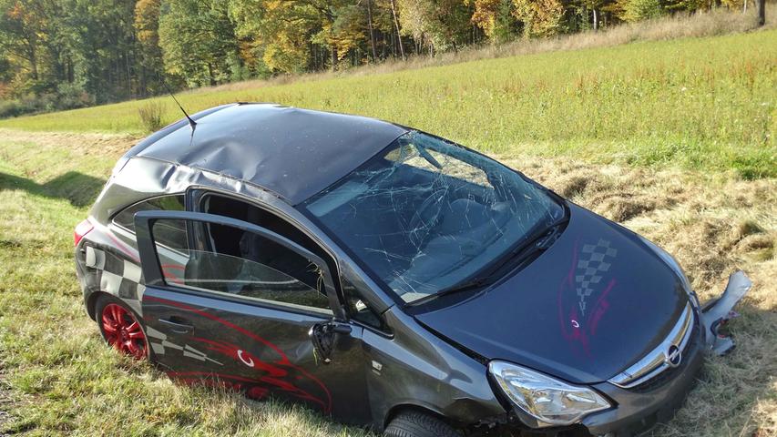Opel überschlägt sich: Schwerer Unfall bei Dietenhofen 