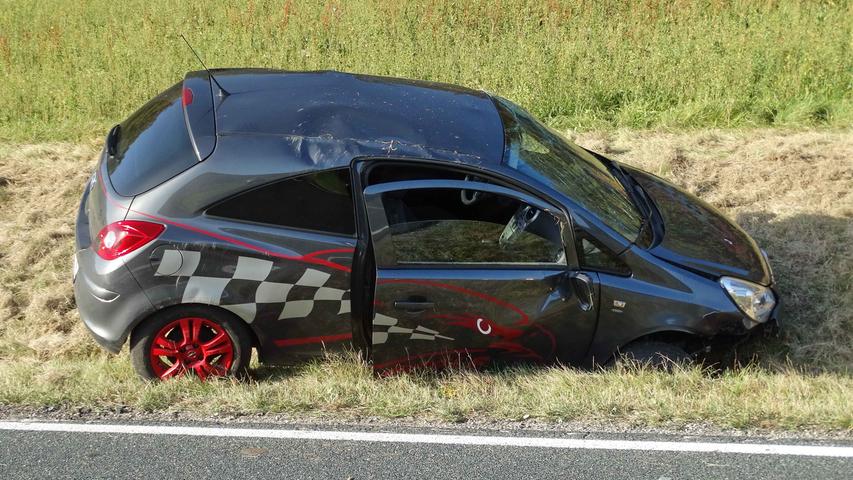 Opel überschlägt sich: Schwerer Unfall bei Dietenhofen 