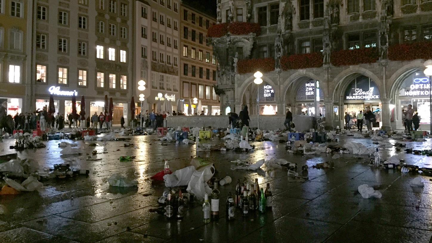 Schotten dicht: Celtic-Fans vermüllen den Marienplatz 