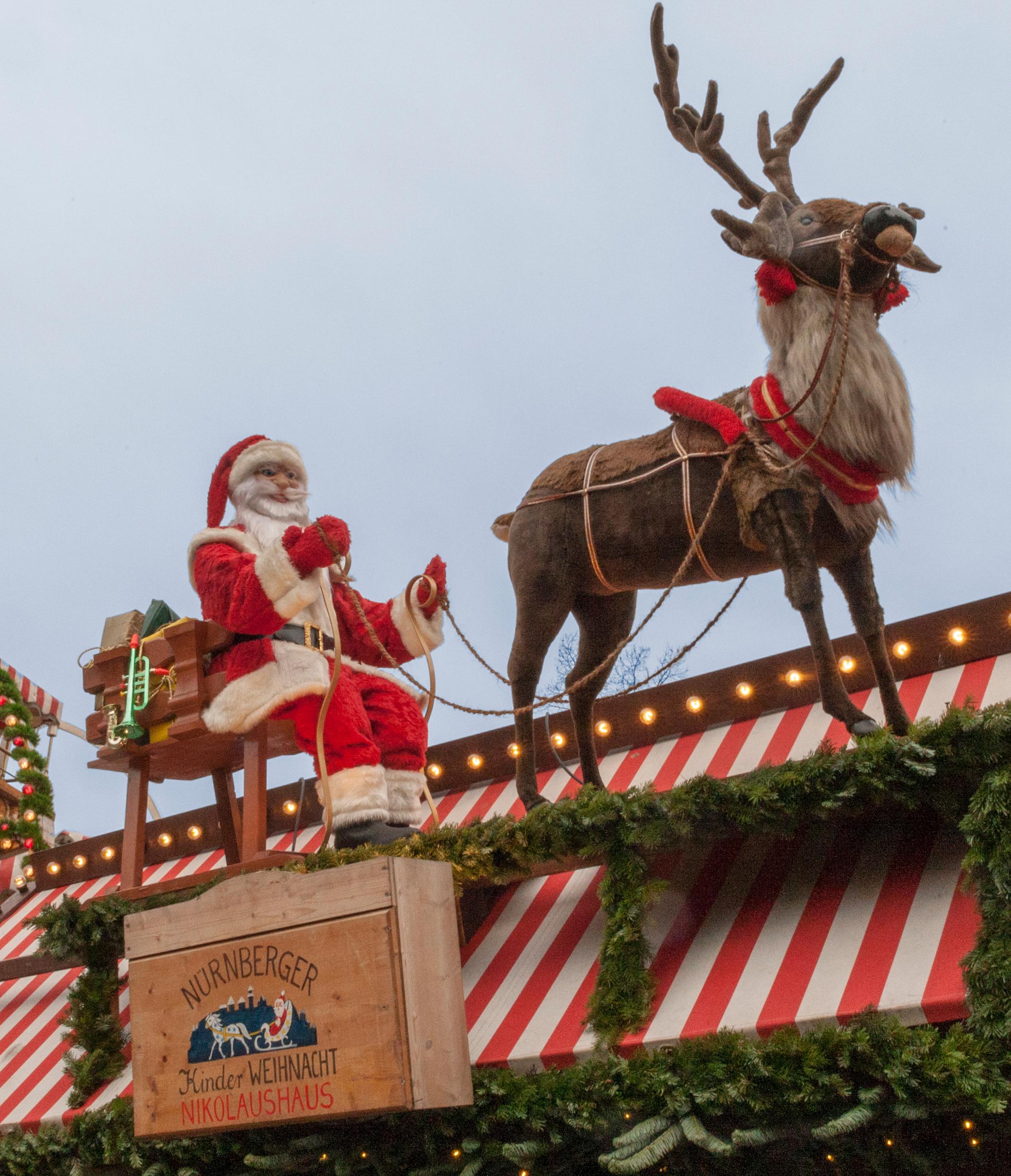Das Nikolaushaus auf der Nürnberger Kinderweihnacht