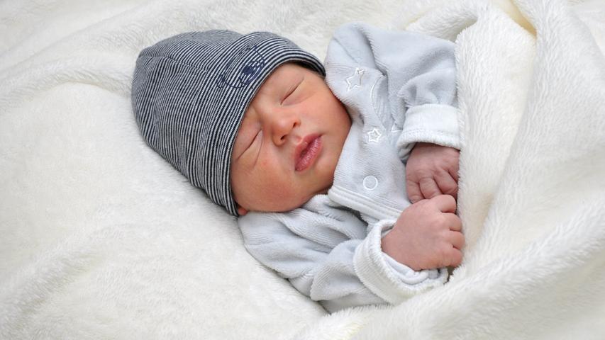 Willkommen auf der Welt! Elian wurde am 15. Oktober im Südklinikum geboren. Bei seiner Geburt brachte er 2880 Gramm auf die Waage und maß 48 Zentimeter.
