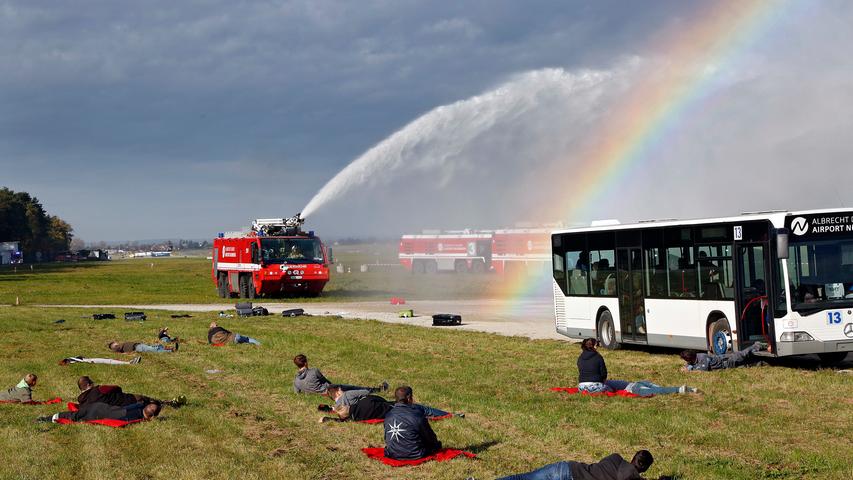 Blut und Flammen: Einsatzkräfte proben am Nürnberger Flughafen