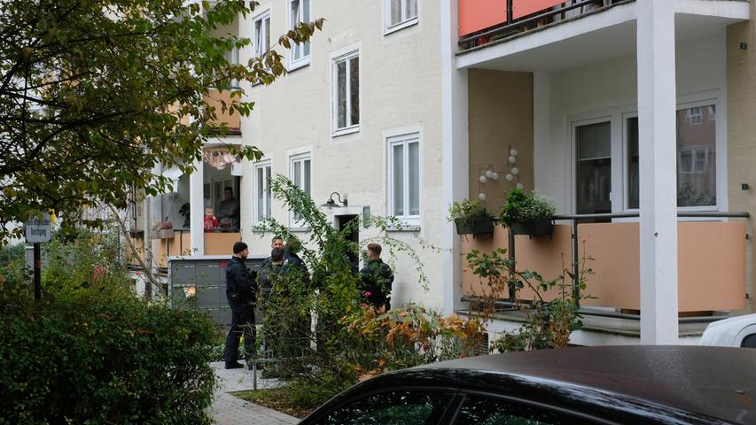 SEK-Einsatz in Nürnberg: Gerichtsvollzieher mit Waffe bedroht 