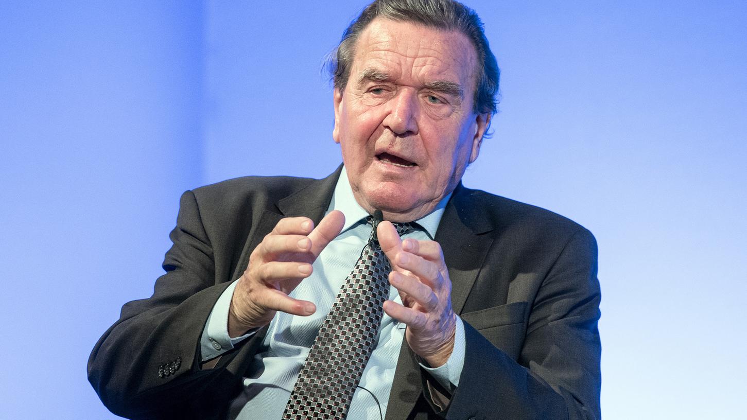 Aufsichtsratschef von Rosneft, einem Unternehmen, das auf der Sanktionsliste von USA und EU steht: Gerhard Schröder.