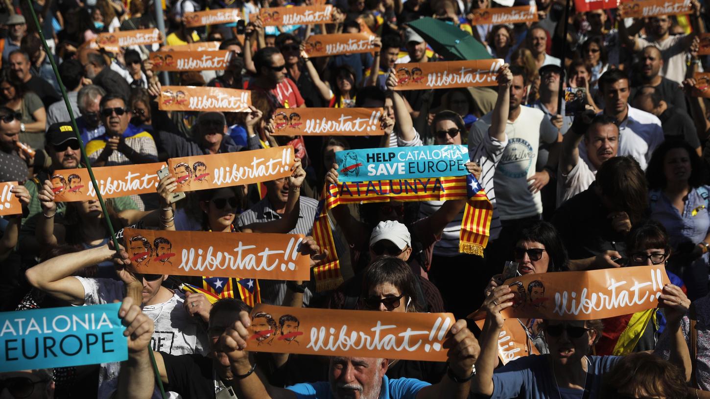 Madrid beschließt Absetzung der katalanischen Regierung