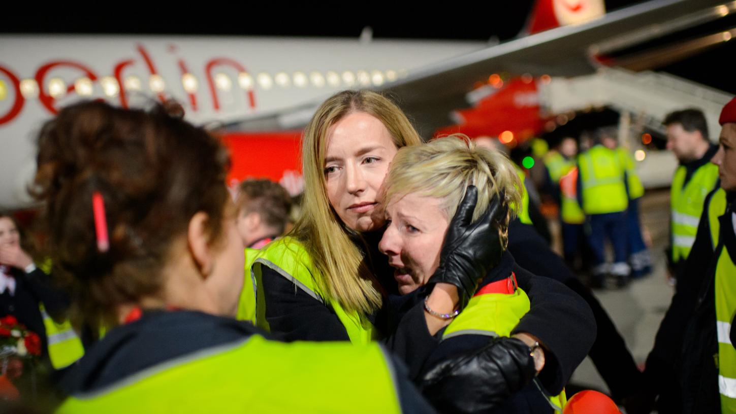 Air Berlin: Konzern kündigt Hunderten Mitarbeitern