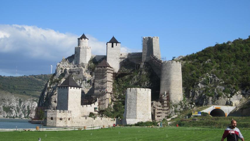 2018 ist sie fertig restauriert, die Festung Golubac. Sie gehört zu den beliebtesten Fotomotiven.