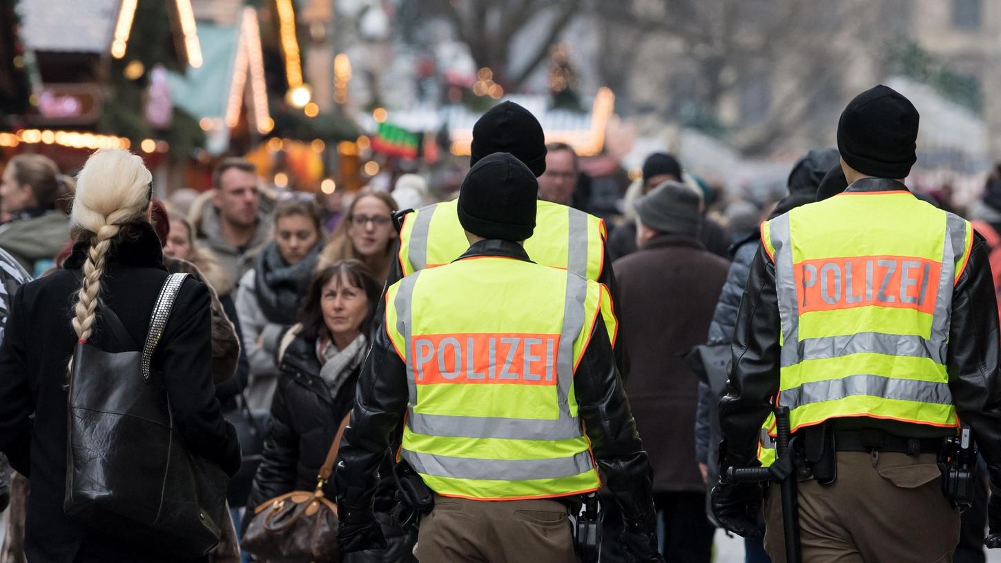 Terrorabwehr am Nürnberger Christkindlesmarkt: Polizeipräsenz verstärkt