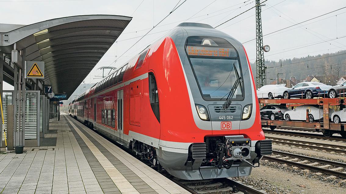 Dieser neue Triebzug der Baureihe 445 löst am Treuchtlinger Bahnhof künftig die mit einer Lok bespannen Züge auf der Strecke Nürnberg-Treuchtlingen-Ingolstadt-München und Nürnberg-Treuchtlingen-Augsburg ab.