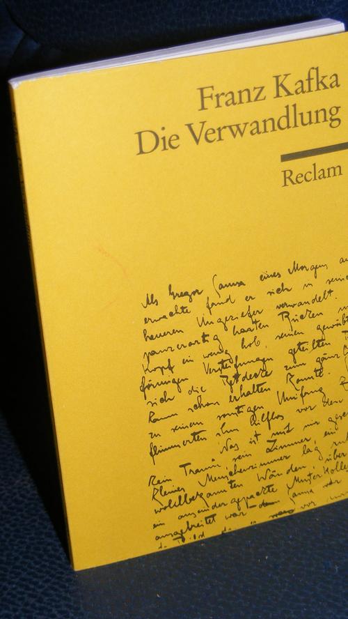 Ein Blick ins Regal: Die Reclam-Bücher unserer Leser