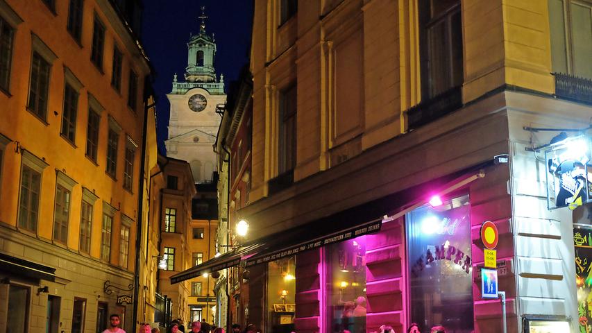 Das pulsierende Nachtleben in der Altstadt Gala Stan von Stockholm.