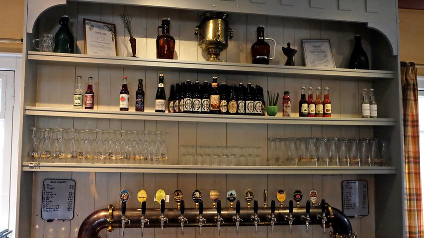 Stallhagen, die älteste und größte Brauerei auf Åland.Unterschiedliche Biersorten zum Probieren im Pub.