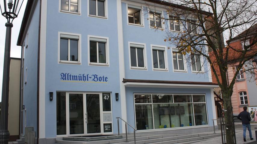 Innen und außen modern präsentiert sich heute die Geschäftsstelle des Altmühl-Boten. Die Redaktion hat ihren Sitz im 2. Stock.