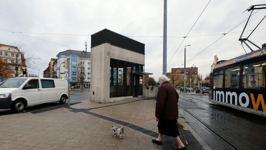 Beton und Flicken-Teppiche: So trist ist der Friedrich-Ebert-Platz