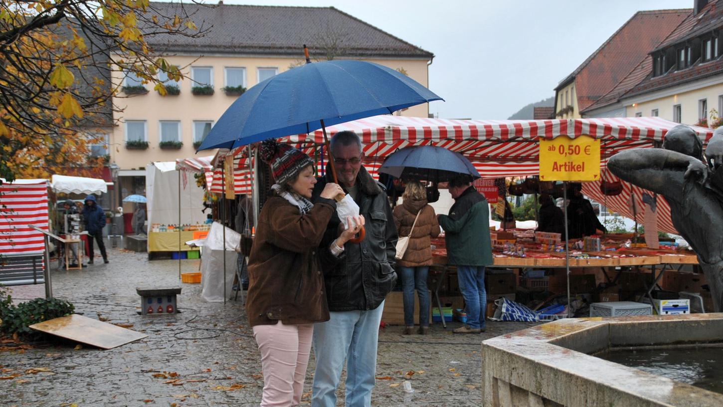 Ebermannstadt: Regen vermiest Händlern den Tag