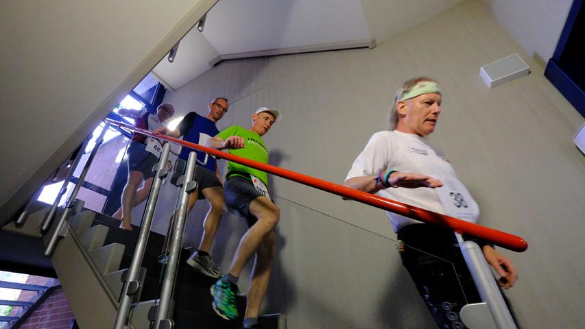 Kurvig und treppenreich: Der Indoor Marathon in Nürnberg