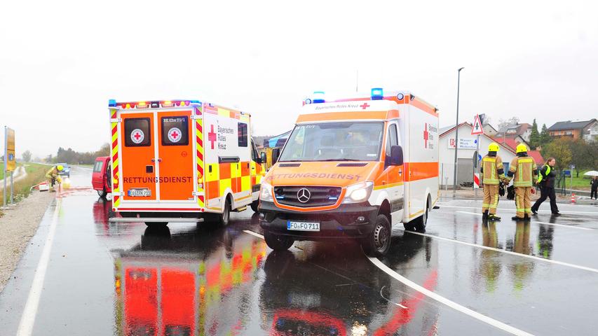 Vier Schwerverletzte nach Unfall auf B470 bei Weilersbach
