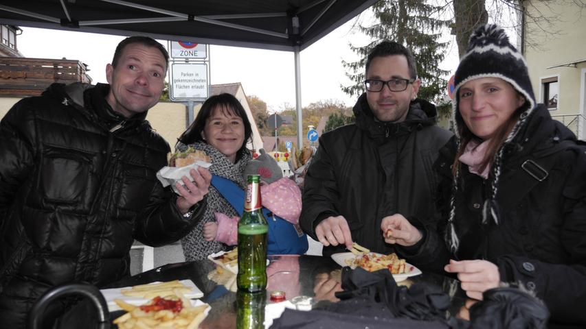 Martinimarkt Roßtal: Heimelige Atmosphäre trotz Regenwetter