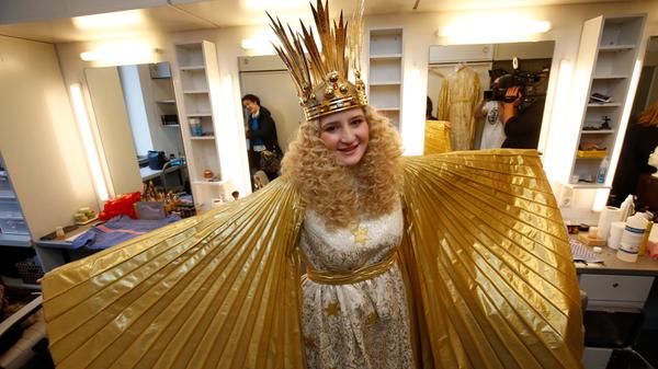 Das neue Christkind heißt Rebecca Ammon. Sie hat sich unter 27 Bewerberinnen durchgesetzt und eröffnet am 30. November den Christkindlesmarkt 2018, nachdem sie es auch bereits im Vorjahr getan hatte.