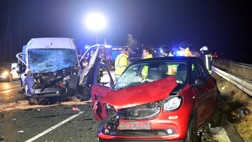 Crash bei Tennenlohe: Vier Autos in Unfall verwickelt