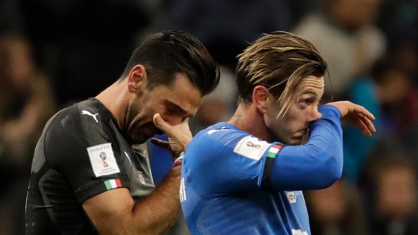 Enttäuschung, Entäuschung, Enttäuschung: Gianluigi Buffon und seine azurblauen Mitstreiter waren nach dem Spiel in Mailand mehr als geknickt.