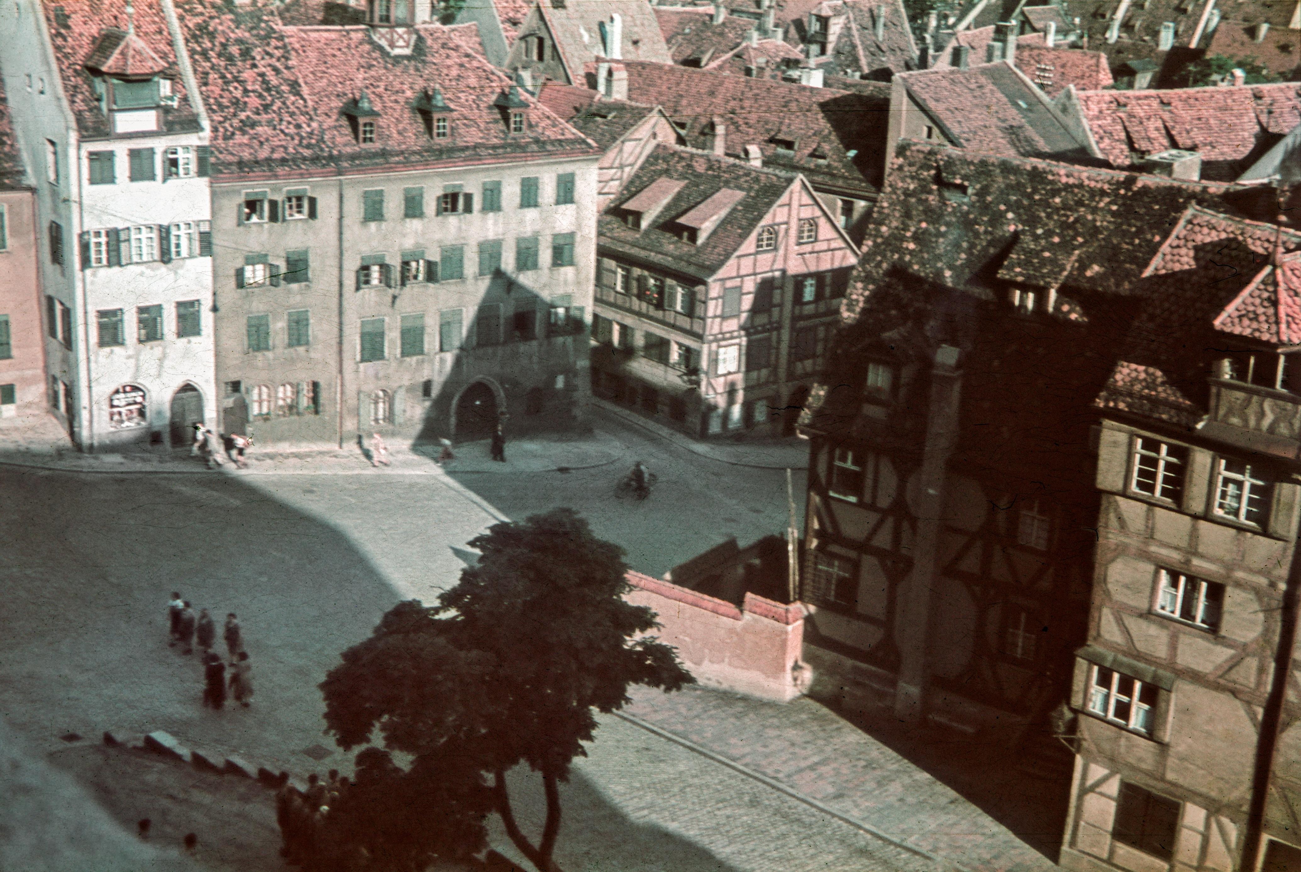 Die Sebalder Altstadt, hier der Blick von der Burgfreiung auf die Straße Am Ölberg. Das Foto wird auf das Jahr 1938 datiert.