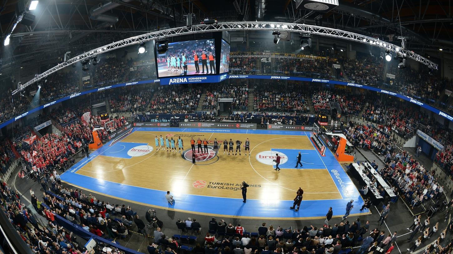 Basketball in der Arena kann funktionieren, das zeigten die wenigen ausgewählten Gastspiele von Brose Bamberg. Ein dauerhafter Spielbetrieb stellt aber ganz andere Bedingungen.