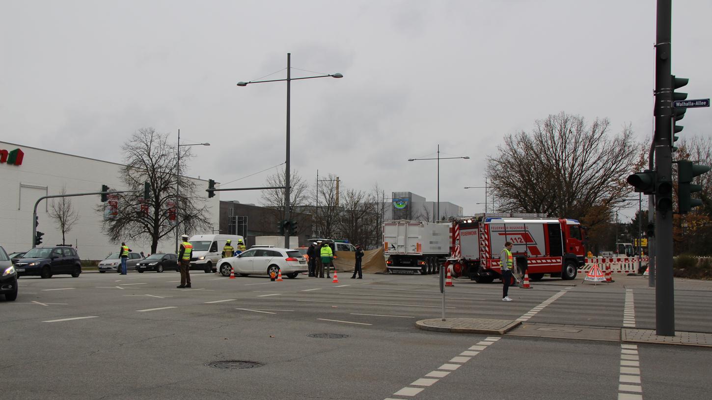 Tödlicher Verkehrsunfall: Radfahrer stirbt in Regensburg