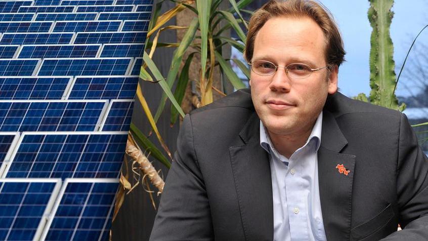 Der suspendierte Vize-Landrat aus Erlangen-Höchstadt Christian Pech wird als Privatmann des Schmuggels mit Solarmodulen beschuldigt.
