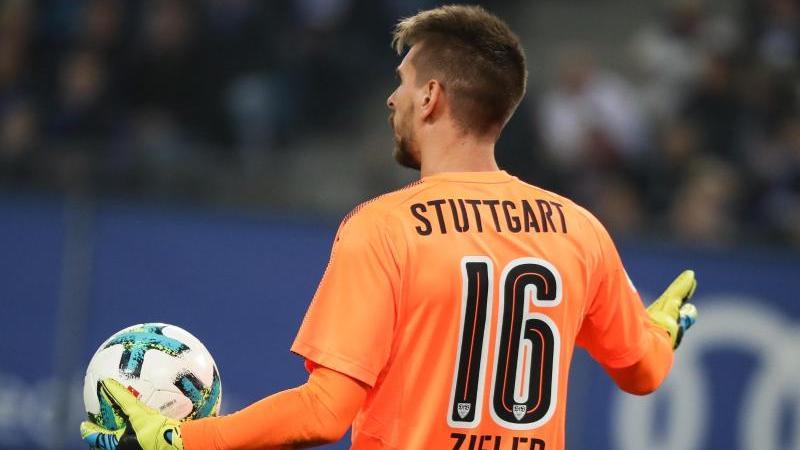 Grenze überschritten! Stuttgart-Keeper Zieler wurde vom Anhängern aus Köln schlimm beleidigt, der FC hat dazu nun Ermittlungen angekündigt.