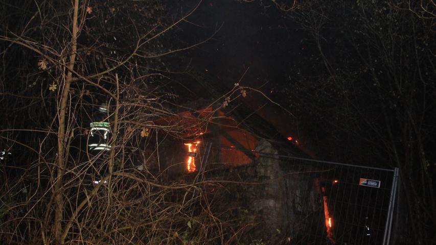 Waldhütte in Nittendorf bei Regensburg brannte nieder