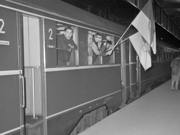 27. November 1967: Unter den Clubfahnen auf Achse