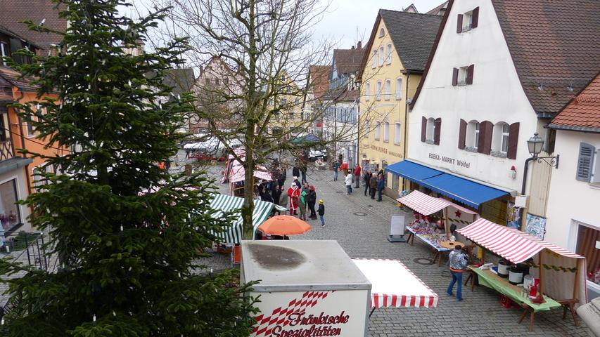  Glühwein und Schnee: Gräfenberger genießen ihren Andreasmarkt
