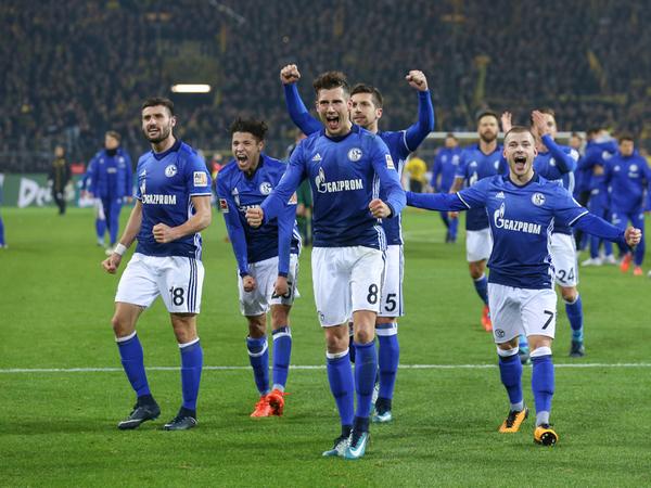 Bei Schalke kannte die Freude nach der Aufholjagd im Derby keine Grenzen.