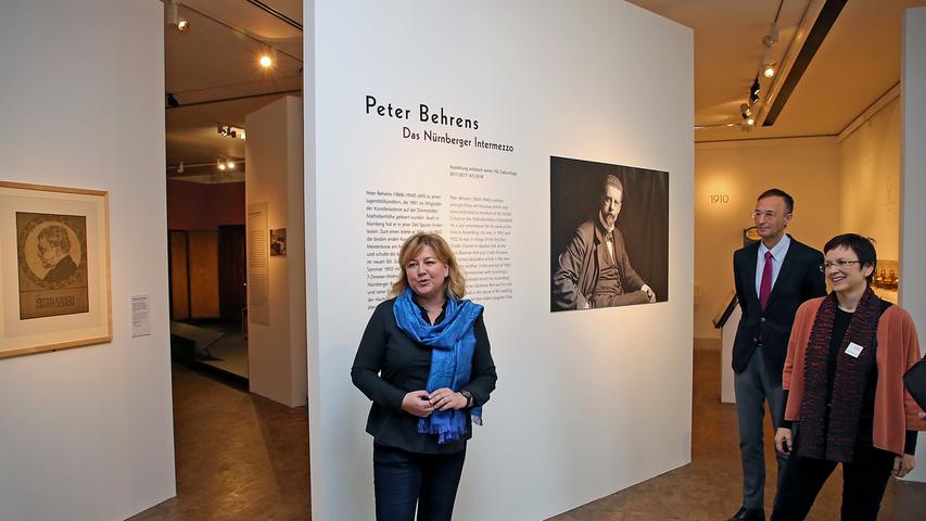 Mit Informationen zur Person von Peter Behrens (1868-1940) beginnt die Ausstellung zu seinem Nürnberger Intermezzo.