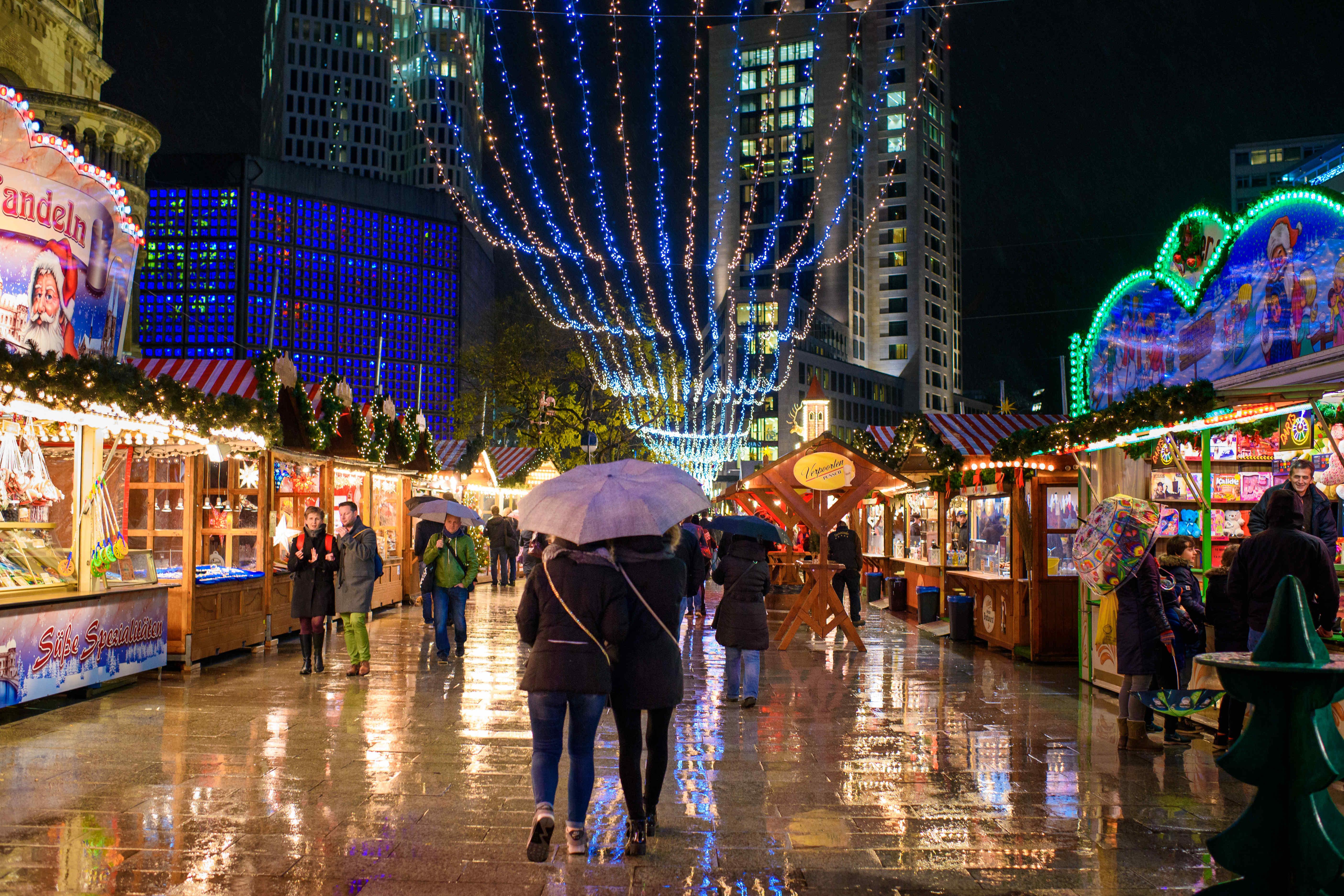 Weihnachtsmarkt am Berliner Breitscheidplatz ist eröffnet  Nordbayern