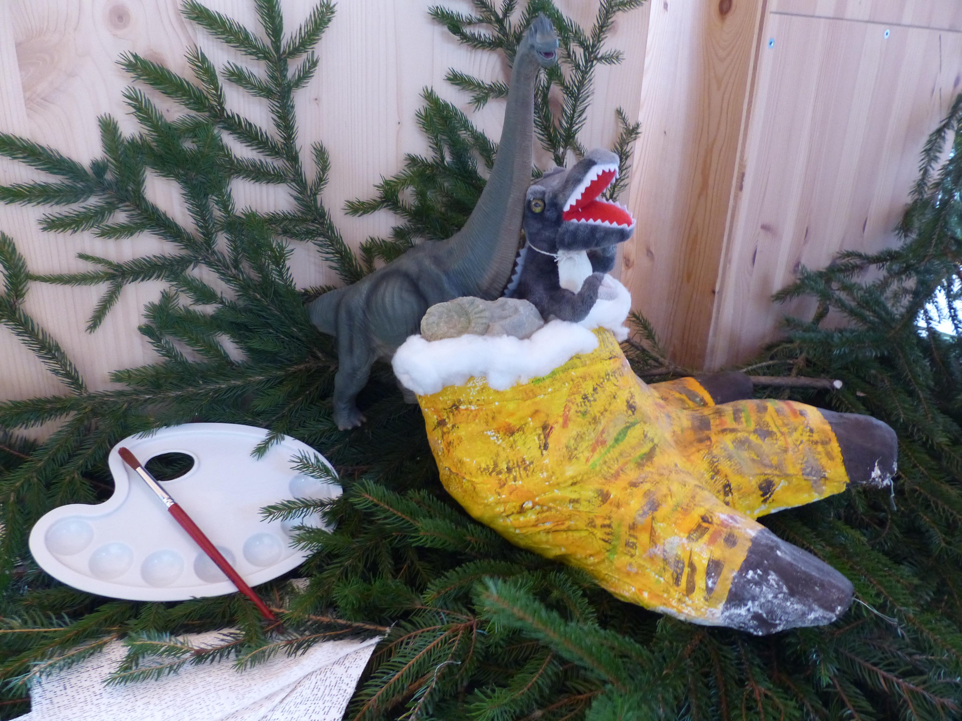 Auch Dinosaurier wollen Weihnachten feiern