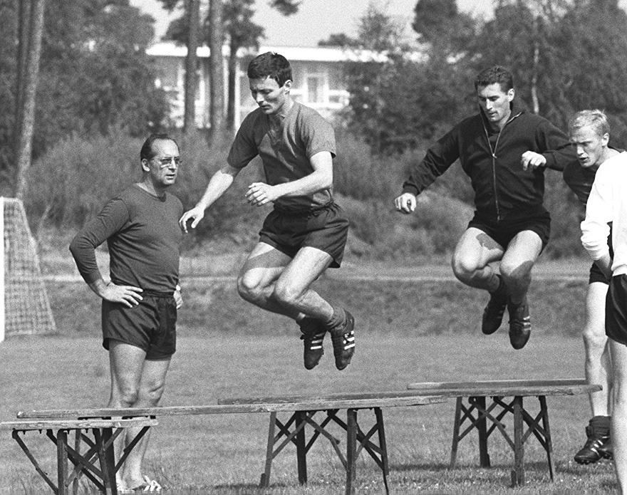 Von Tirol über Gladbach bis Giesing: Der Club-Weg zum Titel 1968