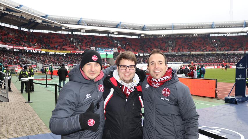 Dieses Duo macht richtig Spaß: Die Stadionsprecher Guido Seibelt und Martin Siegordner nahmen sich selbstverständlich auch die Zeit für Manuel.