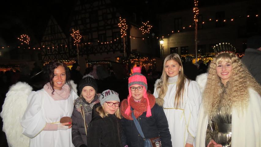 Mit Lichterzug und Christkindbesuch: Weihnachtsmarkt in Heideck