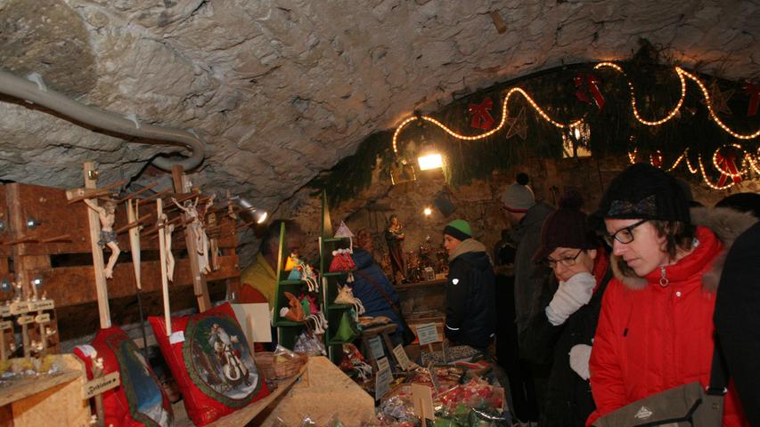 Spalter Weihnachtsmarkt in der historischen Altstadt gut besucht