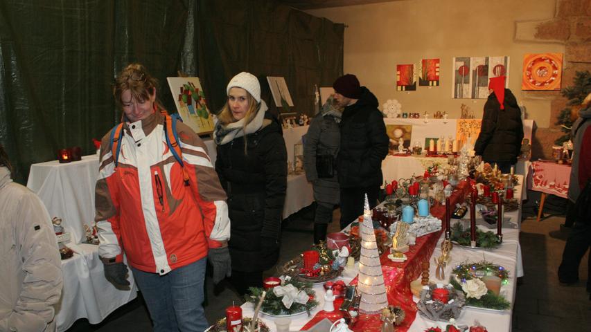 Spalter Weihnachtsmarkt in der historischen Altstadt gut besucht