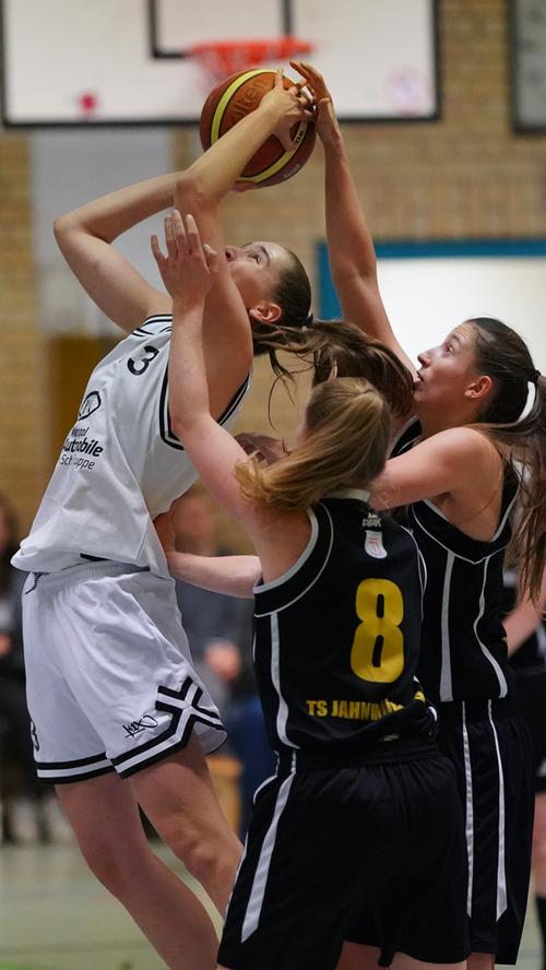 Schwabachs Basketballerinnen in der Regionalliga