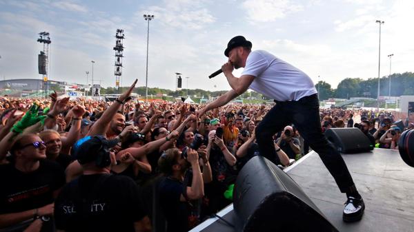 Es ist für Fans ein Highlight des Jahres: Das Taubertal-Festival. Auch 2018 kehrt der Klassiker wieder nach Rothenburg zurück. Auch in diesem Jahr werden die Beatsteaks den Besuchern ordentlich einheizen.