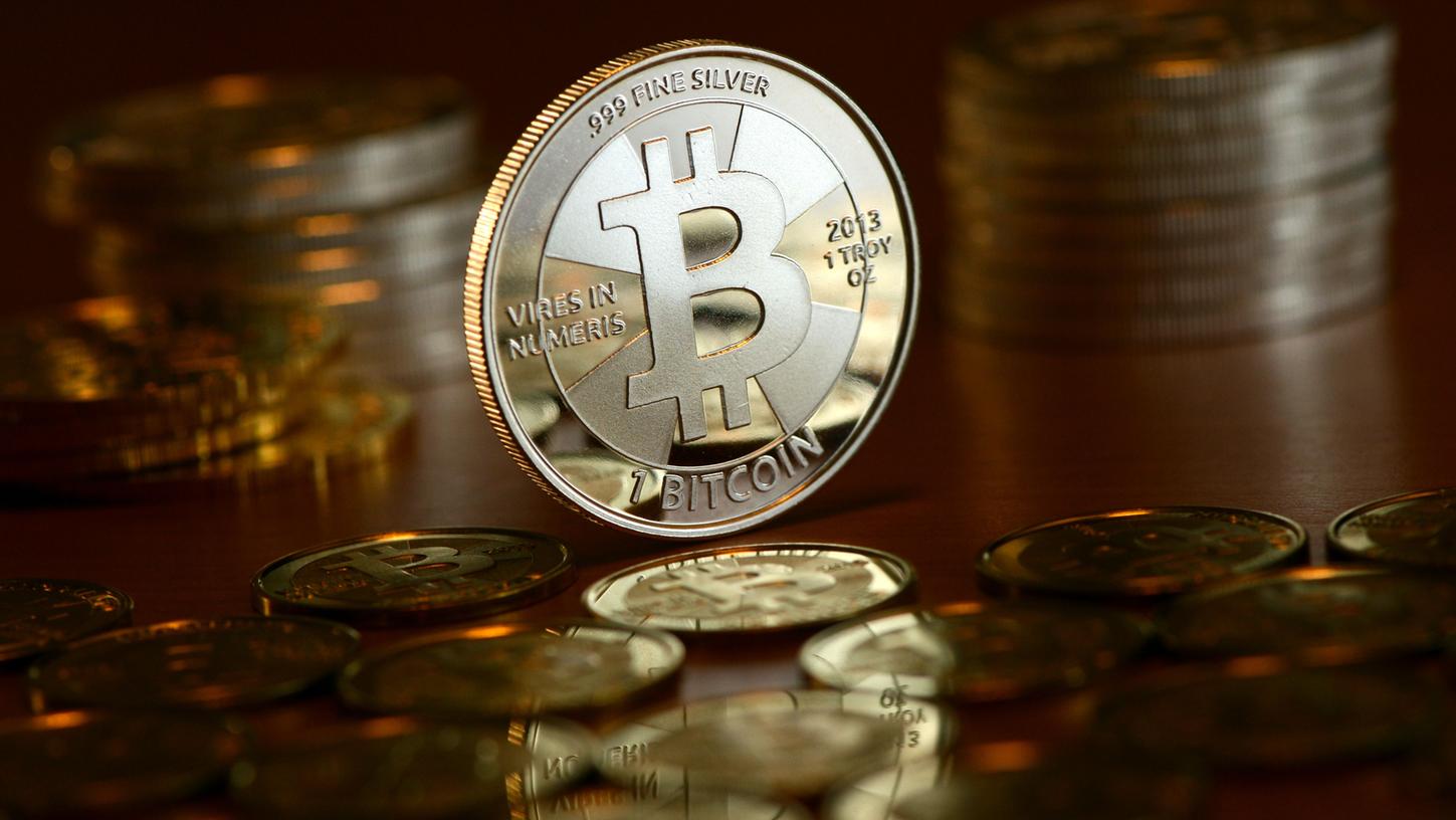 Bitcoin auf Rekordniveau: 12.000 Dollar in Sicht