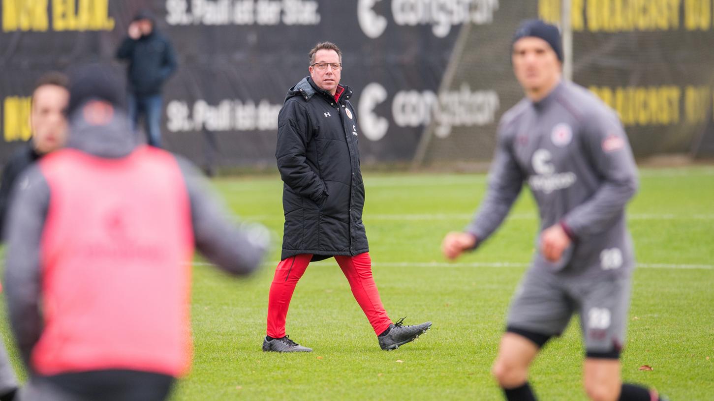 Mit neuem Schwung aus der Krise: Markus Kauczinski soll dem FC St. Pauli aus dem Tal helfen.
