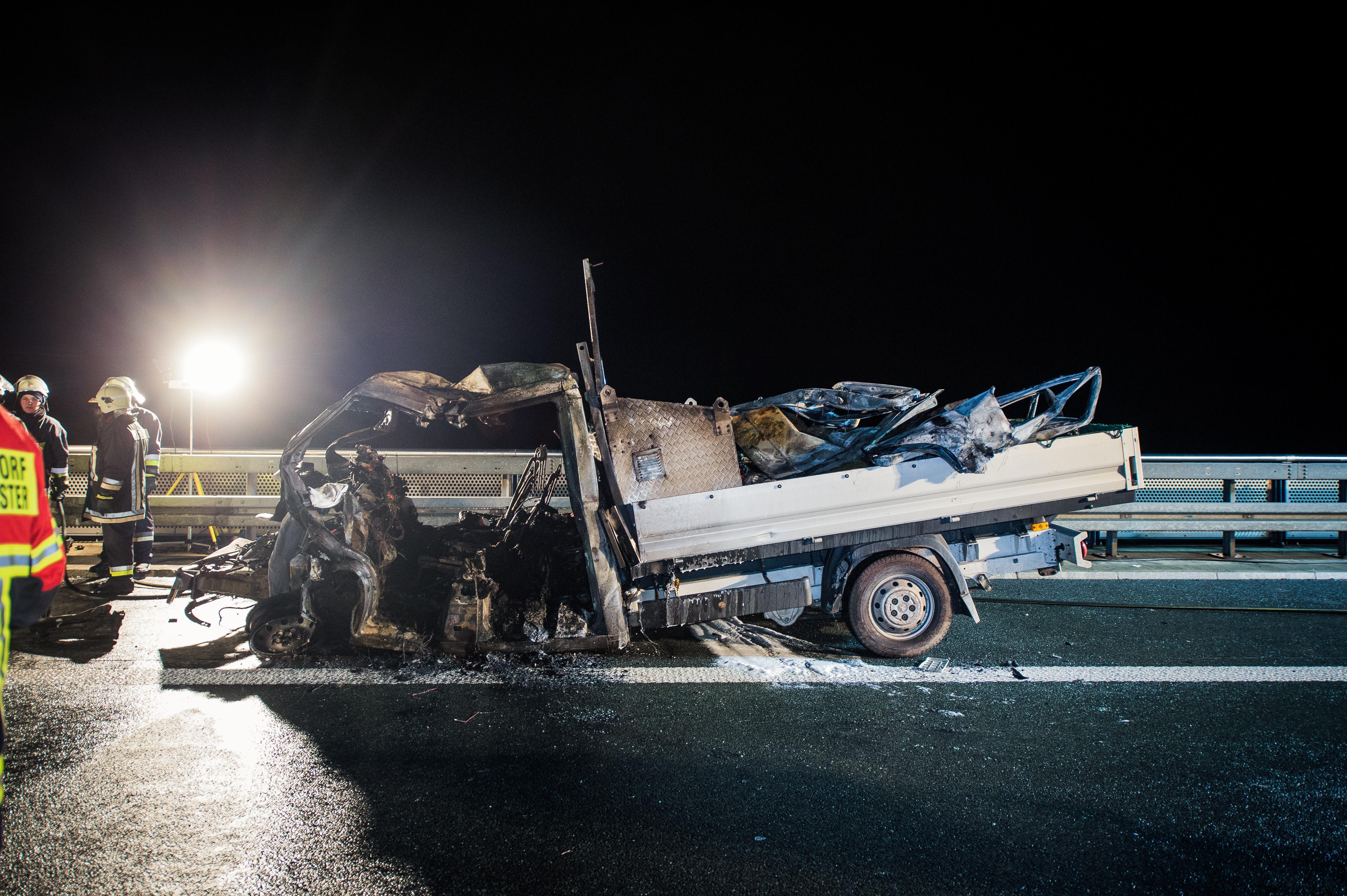 Transporter Fäng Feuer: Zwei Tote Bei Unfall Auf Der A6 | Nordbayern