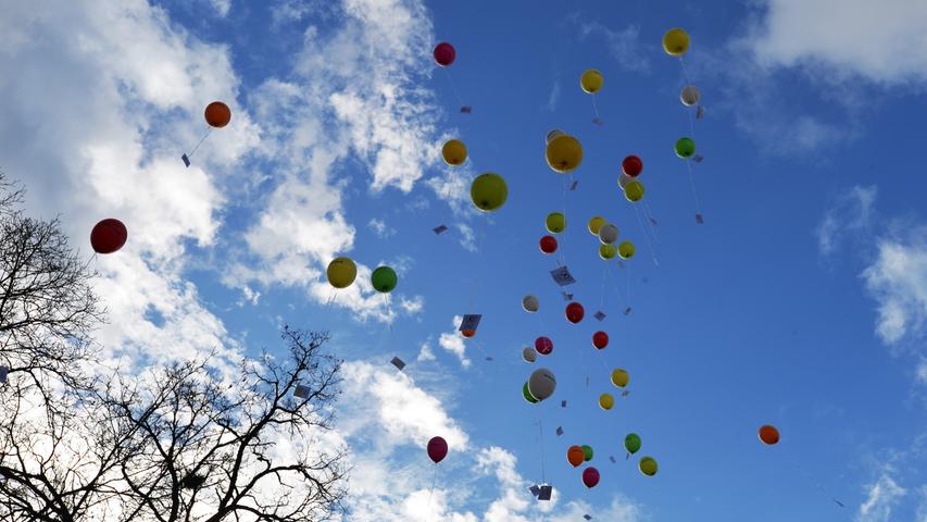 Bunte Ballons statt Sekt: Zehn Jahre Suchtberatung in Neumarkt